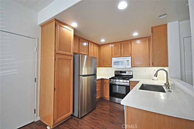 25745 Perlman Place A, Stevenson Ranch, CA 91381