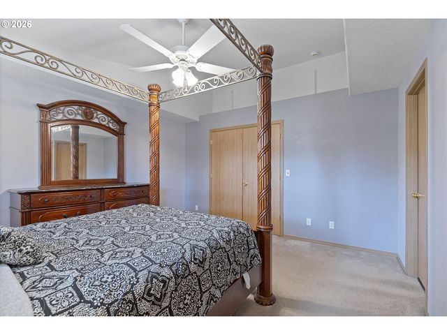 709 TOLIVER Dr, Molalla, OR 97038