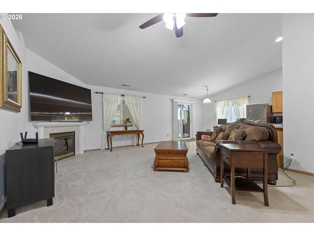 709 TOLIVER Dr, Molalla, OR 97038