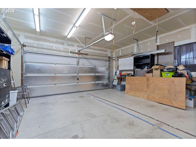 709 TOLIVER Dr, Molalla, OR 97038