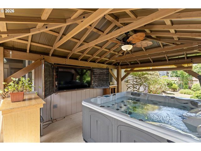 709 TOLIVER Dr, Molalla, OR 97038