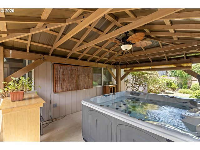 709 TOLIVER Dr, Molalla, OR 97038