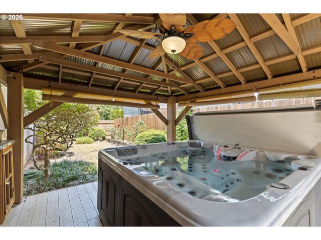 709 TOLIVER Dr, Molalla, OR 97038
