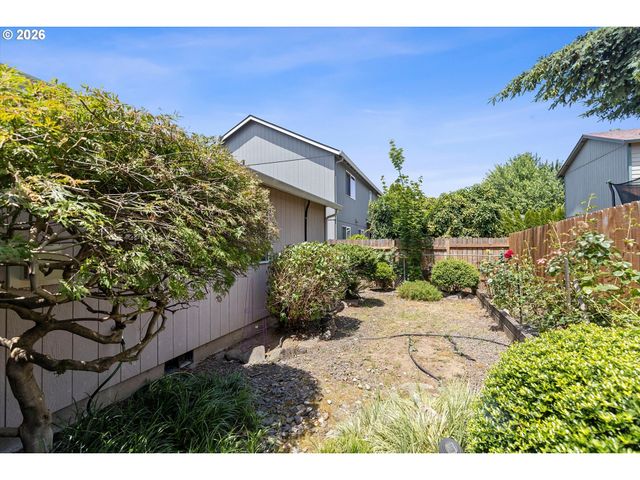 709 TOLIVER Dr, Molalla, OR 97038