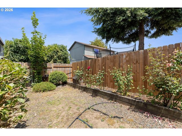 709 TOLIVER Dr, Molalla, OR 97038