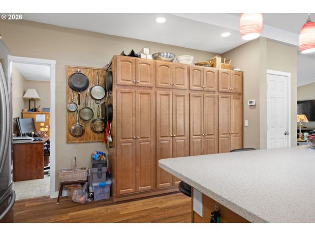 69323 WILDWOOD Rd, North Bend, OR 97459