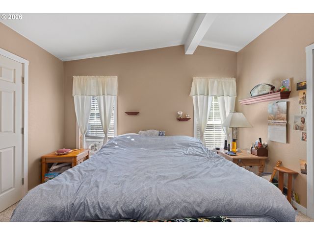 69323 WILDWOOD Rd, North Bend, OR 97459