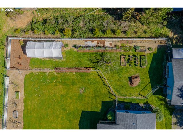 69323 WILDWOOD Rd, North Bend, OR 97459