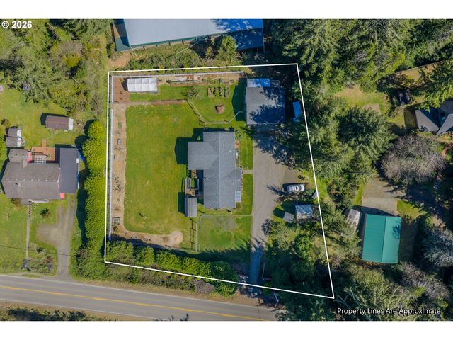 69323 WILDWOOD Rd, North Bend, OR 97459