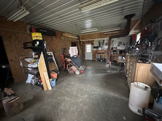 111 W Everton Road, Connersville, IN 47331