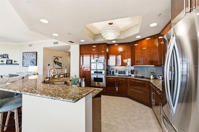 5823 BOWEN DANIEL DRIVE 702, Tampa, FL 33616