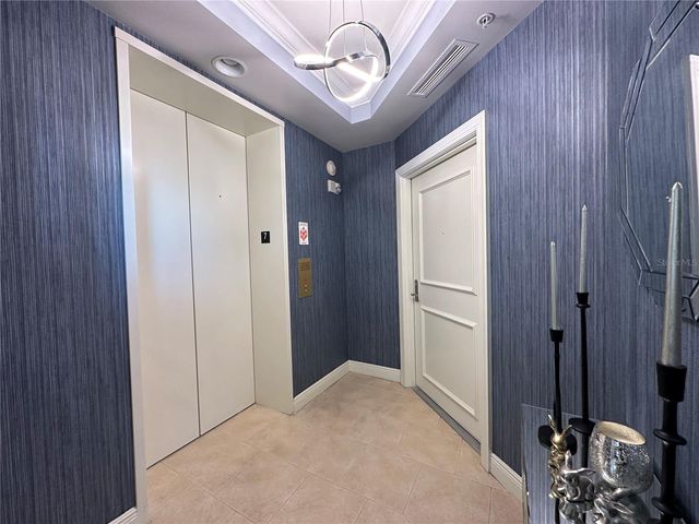 5823 BOWEN DANIEL DRIVE 702, Tampa, FL 33616