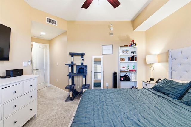 5823 BOWEN DANIEL DRIVE 702, Tampa, FL 33616