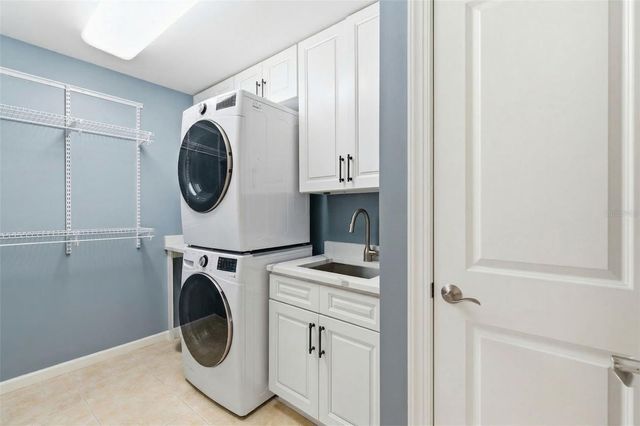 5823 BOWEN DANIEL DRIVE 702, Tampa, FL 33616