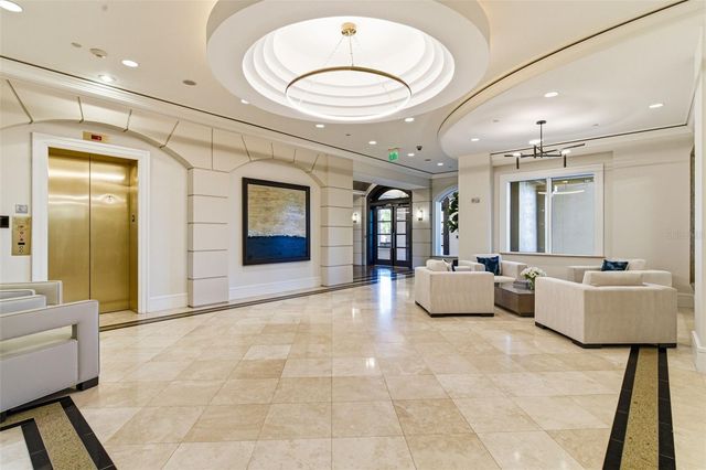 5823 BOWEN DANIEL DRIVE 702, Tampa, FL 33616