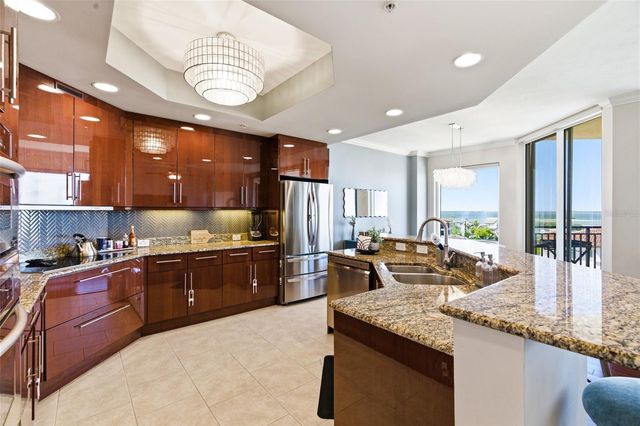 5823 BOWEN DANIEL DRIVE 702, Tampa, FL 33616