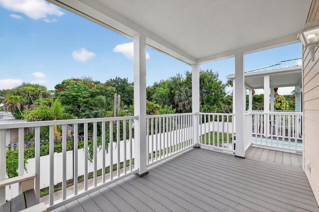 300 NE Coastal Drive, Jensen Beach, FL 34957