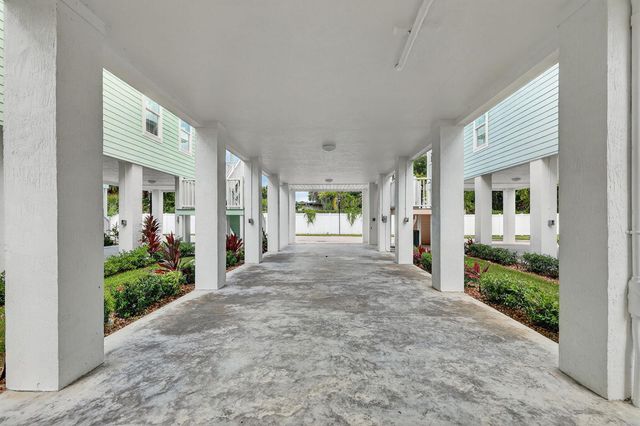 300 NE Coastal Drive, Jensen Beach, FL 34957