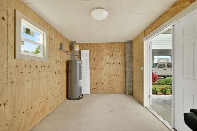 300 NE Coastal Drive, Jensen Beach, FL 34957