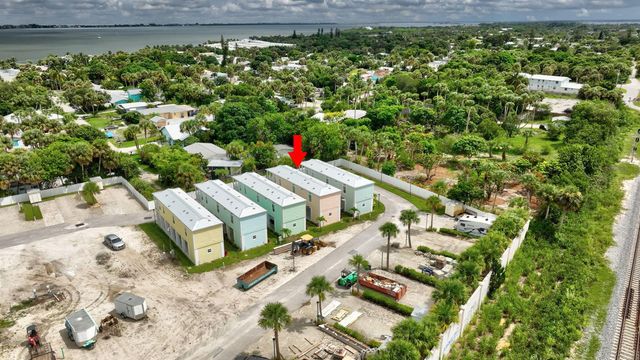 300 NE Coastal Drive, Jensen Beach, FL 34957