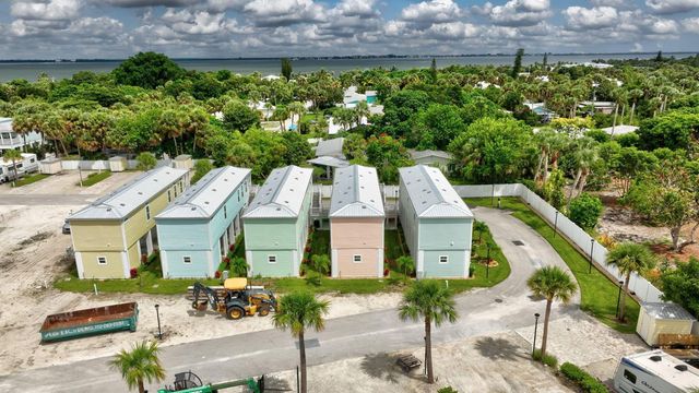 300 NE Coastal Drive, Jensen Beach, FL 34957