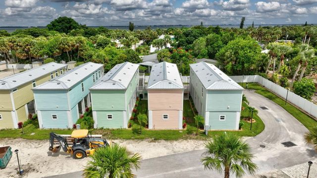 300 NE Coastal Drive, Jensen Beach, FL 34957