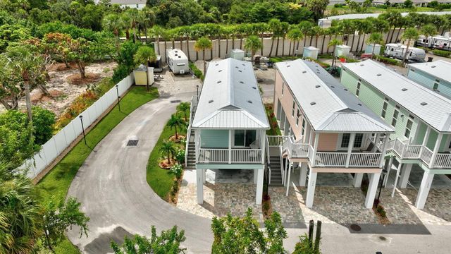 300 NE Coastal Drive, Jensen Beach, FL 34957
