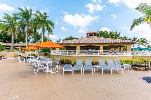 10794 NW 70th St, Doral, FL 33178