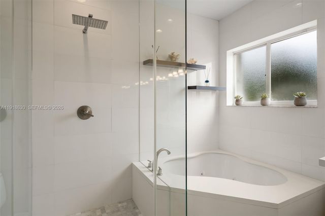 10794 NW 70th St, Doral, FL 33178