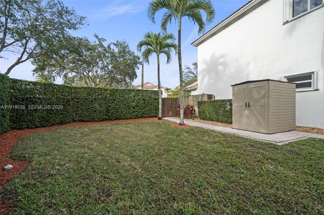 10794 NW 70th St, Doral, FL 33178