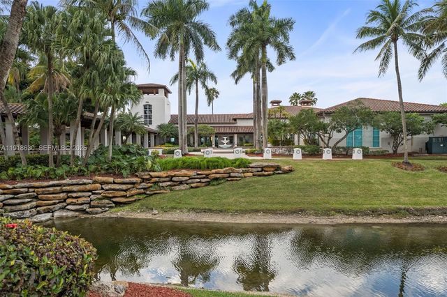 10794 NW 70th St, Doral, FL 33178