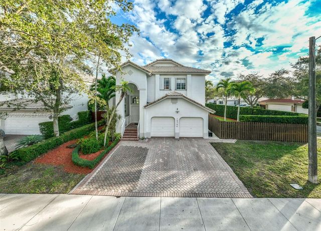 10794 NW 70th St, Doral, FL 33178