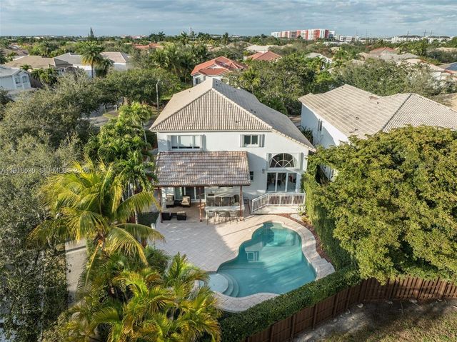 10794 NW 70th St, Doral, FL 33178