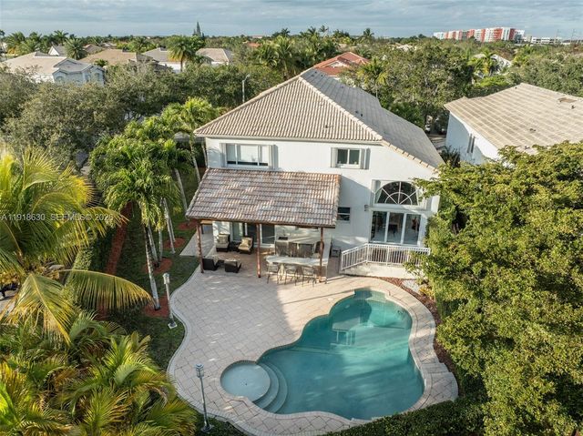 10794 NW 70th St, Doral, FL 33178