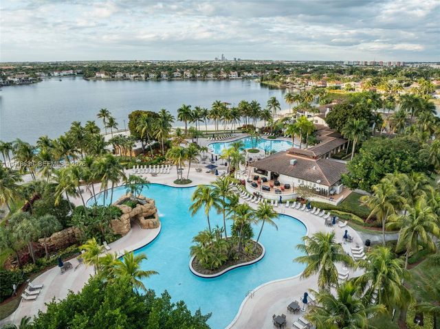 10794 NW 70th St, Doral, FL 33178