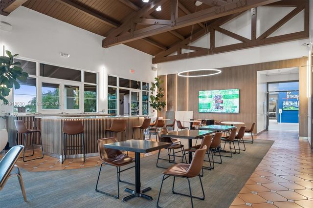 10794 NW 70th St, Doral, FL 33178