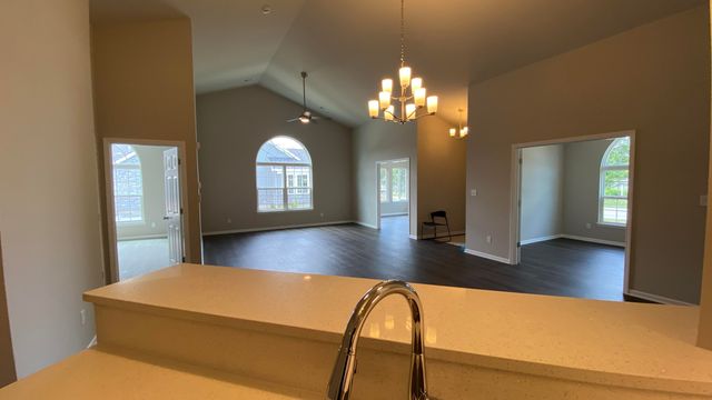 5600 Fountain Circle, Winfield, IN 46307