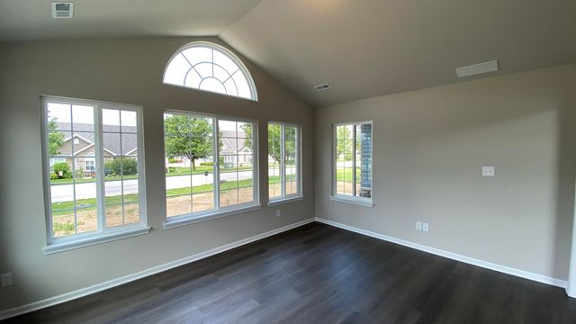 5600 Fountain Circle, Winfield, IN 46307