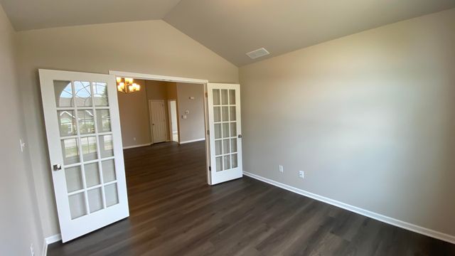 5600 Fountain Circle, Winfield, IN 46307