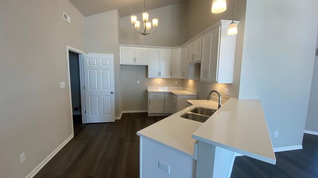 5600 Fountain Circle, Winfield, IN 46307