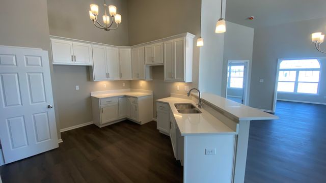 5600 Fountain Circle, Winfield, IN 46307
