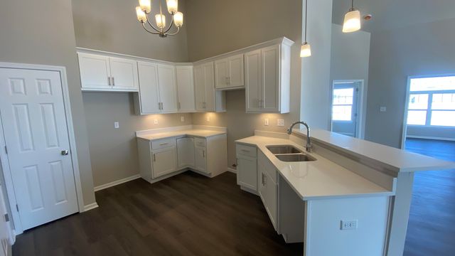 5600 Fountain Circle, Winfield, IN 46307