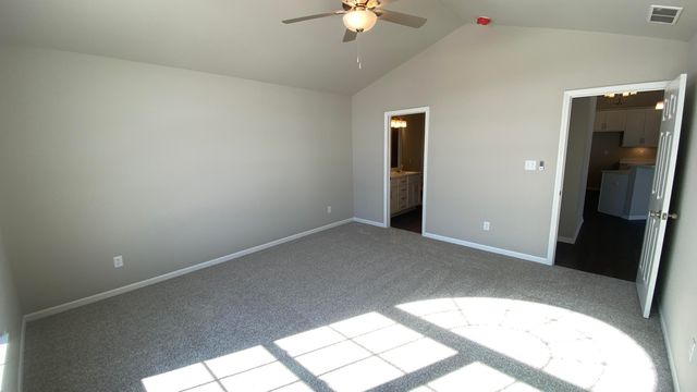 5600 Fountain Circle, Winfield, IN 46307