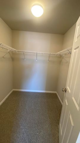 5600 Fountain Circle, Winfield, IN 46307