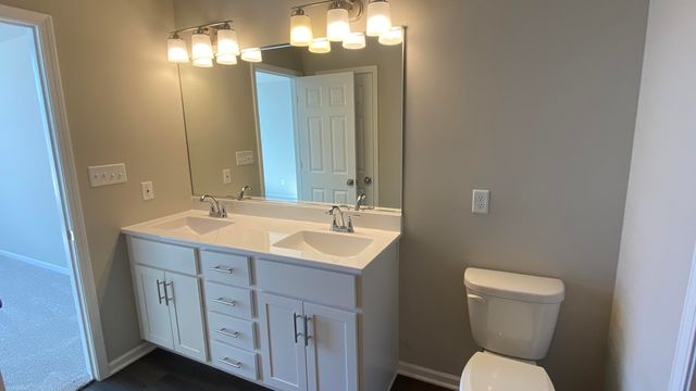 5600 Fountain Circle, Winfield, IN 46307