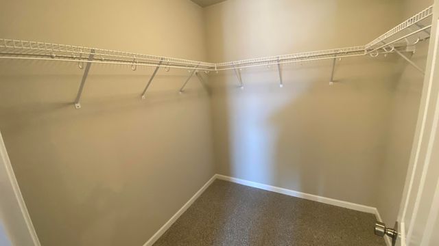 5600 Fountain Circle, Winfield, IN 46307