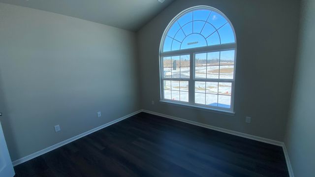 5600 Fountain Circle, Winfield, IN 46307