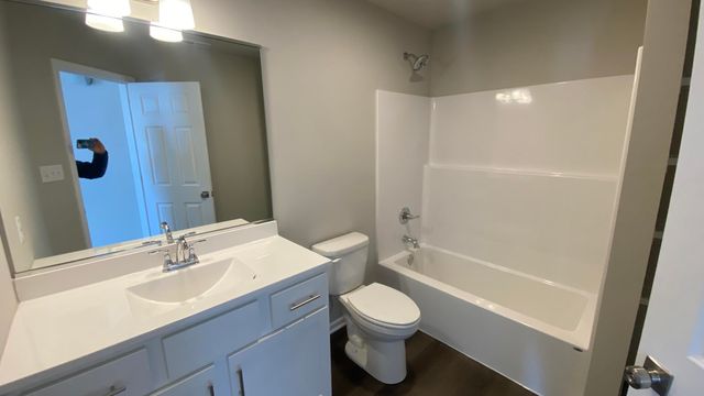 5600 Fountain Circle, Winfield, IN 46307