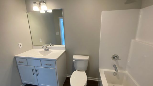 5600 Fountain Circle, Winfield, IN 46307