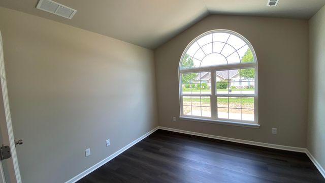 5600 Fountain Circle, Winfield, IN 46307